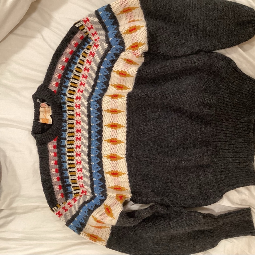 Vintage Pure Wool Patterned Sweater circa 1960s - Picture 3 of 8